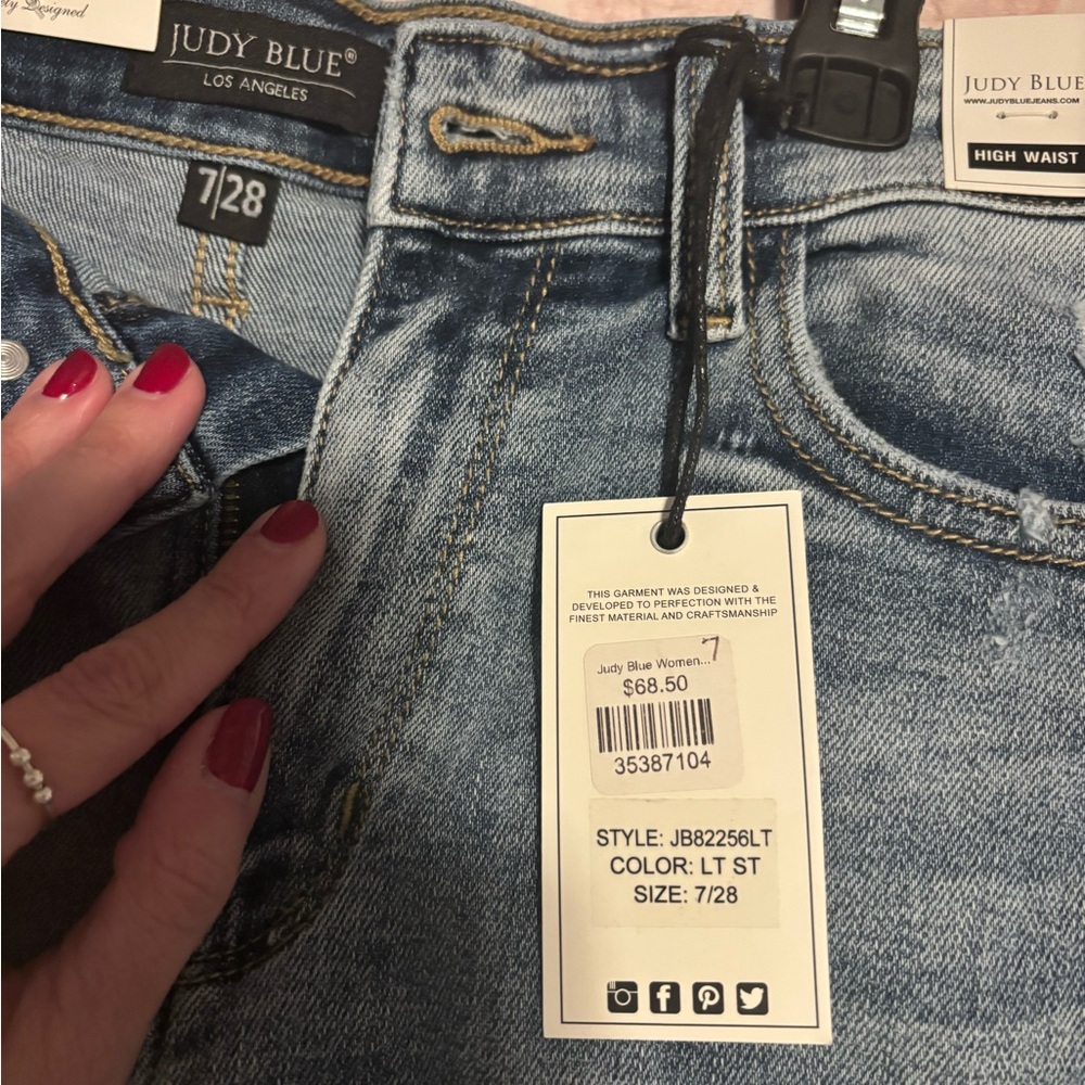 Judy Blue Women's High Waist Distressed Cropped Jeans - Light Blue. Size 7/28